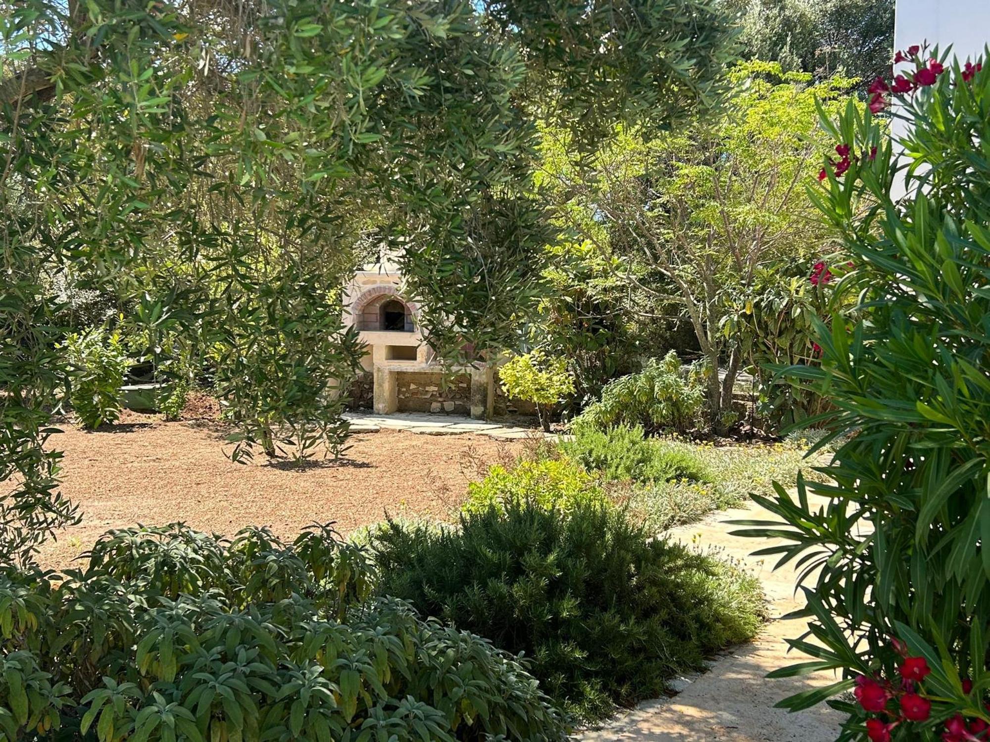 Traditional Trullo With Private Pool Near Ostuni Villa Екстериор снимка